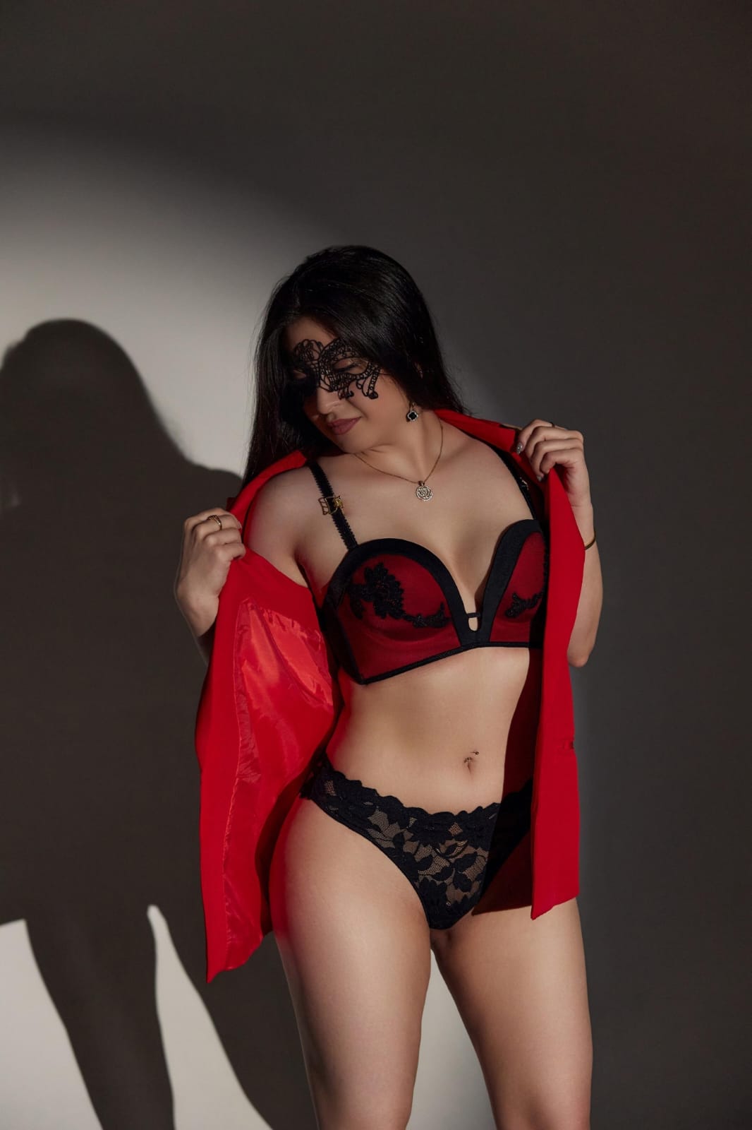 Complete Guide to Booking Safe & Verified Escort Service in Mahipalpur